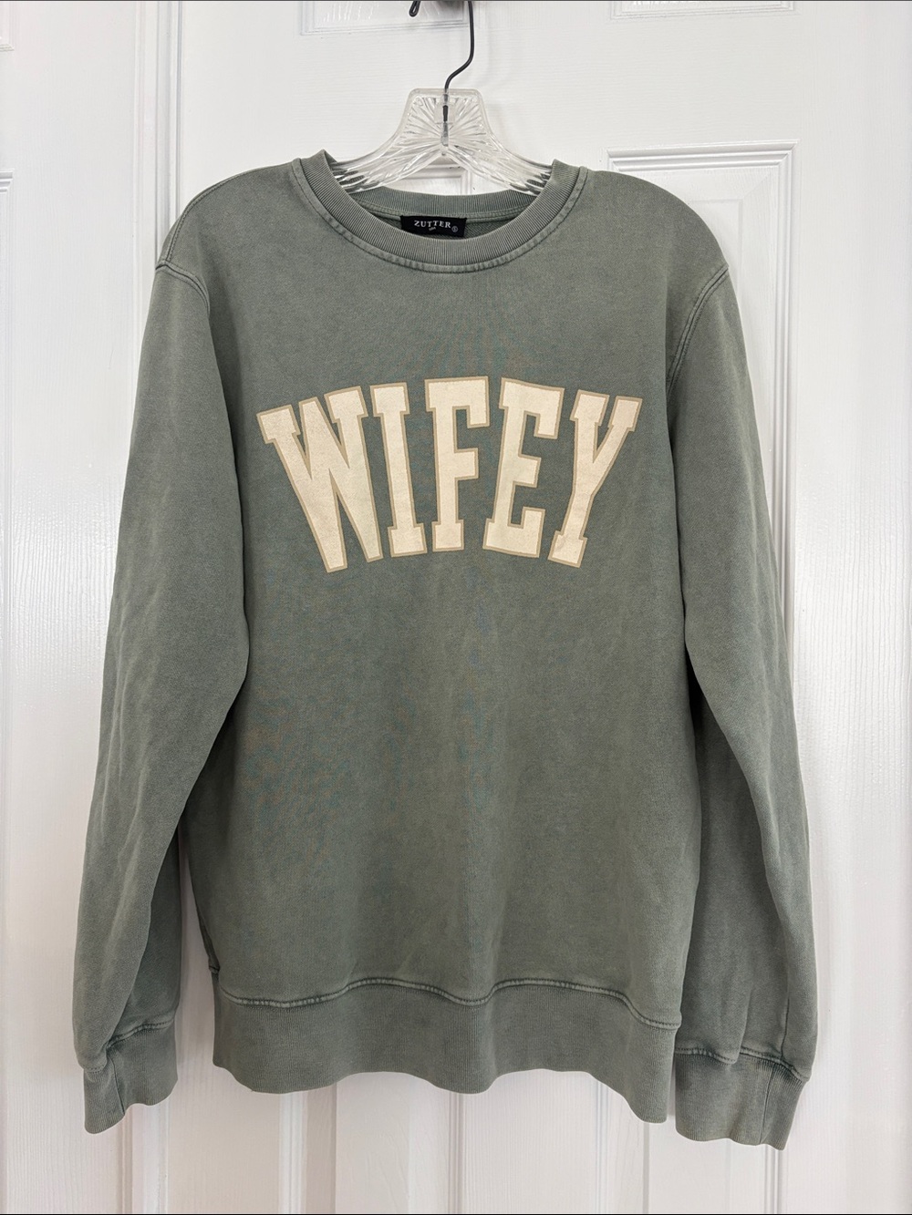 Zutter USA ‘Wifey’ Crewneck Sweatshirt Sage Green Vintage wash size small